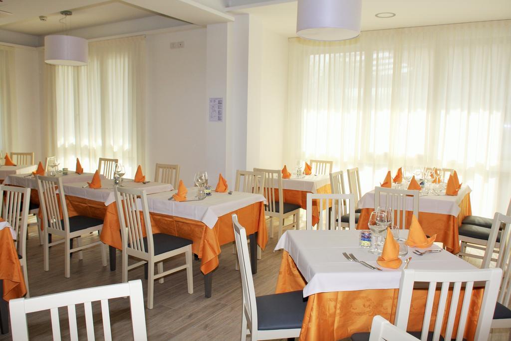 Hotel Villa Enea 카톨리카 외부 사진